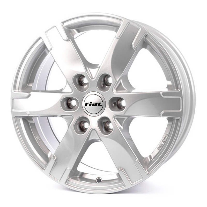 Диск 7.5x17 6x114.3 ET38 D66.1 ALUTEC Titan Polar Silver